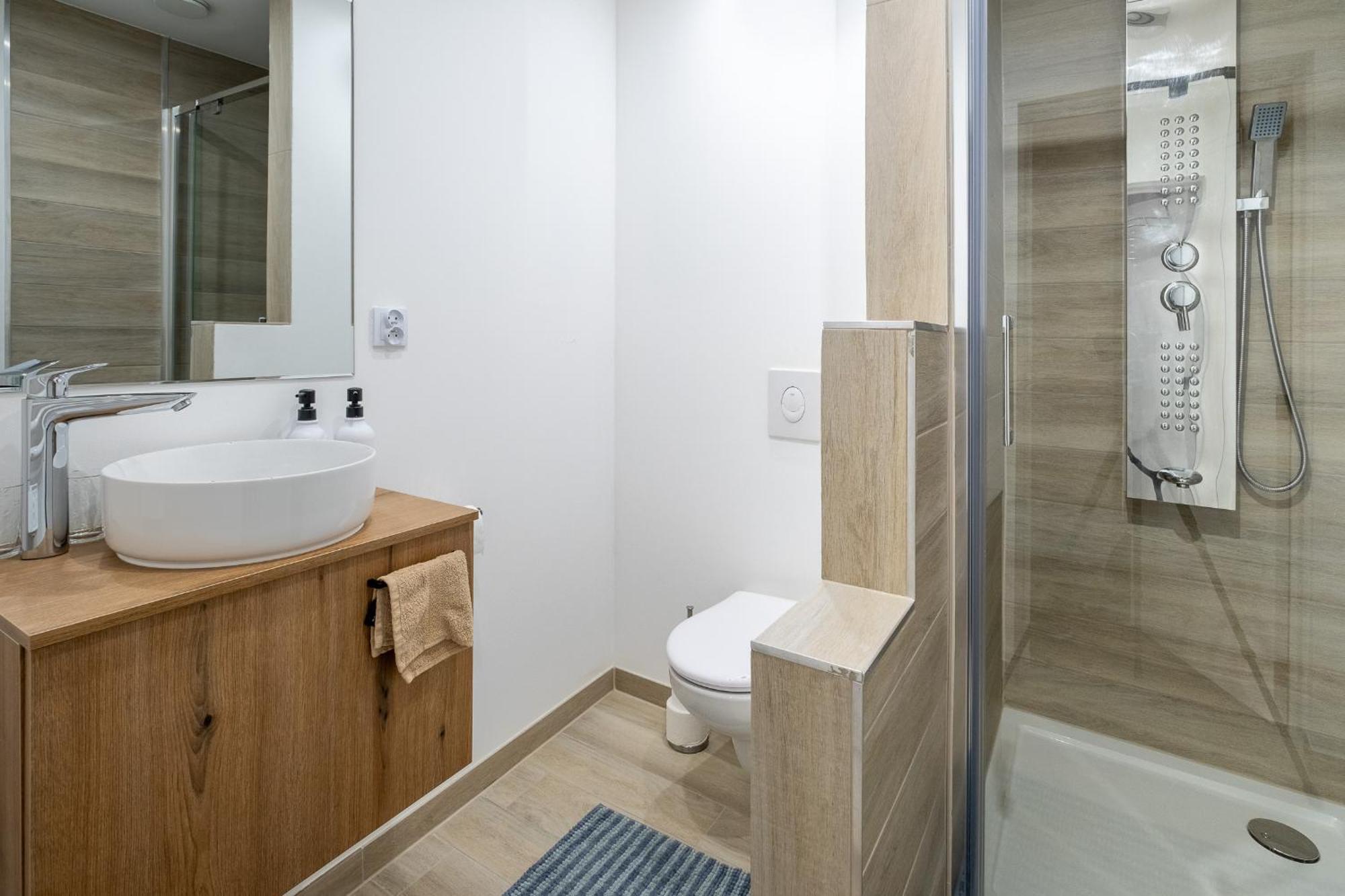 Nomad Apartments - Vue Collegiale Dinant Room photo